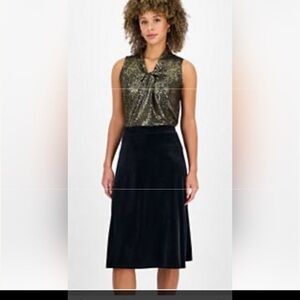 VINTAGE TRADITION Black Velvet Skirt midi length Skirt w Elastic Waist Sze LARGE